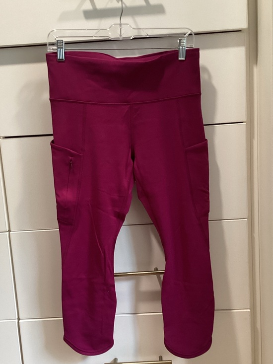 Athleta Other - Women Athleta Capri Leggings - Magenta / Raspberry